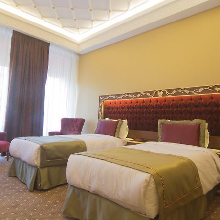 Mb Deluxe Hotel Istanbul Exterior foto