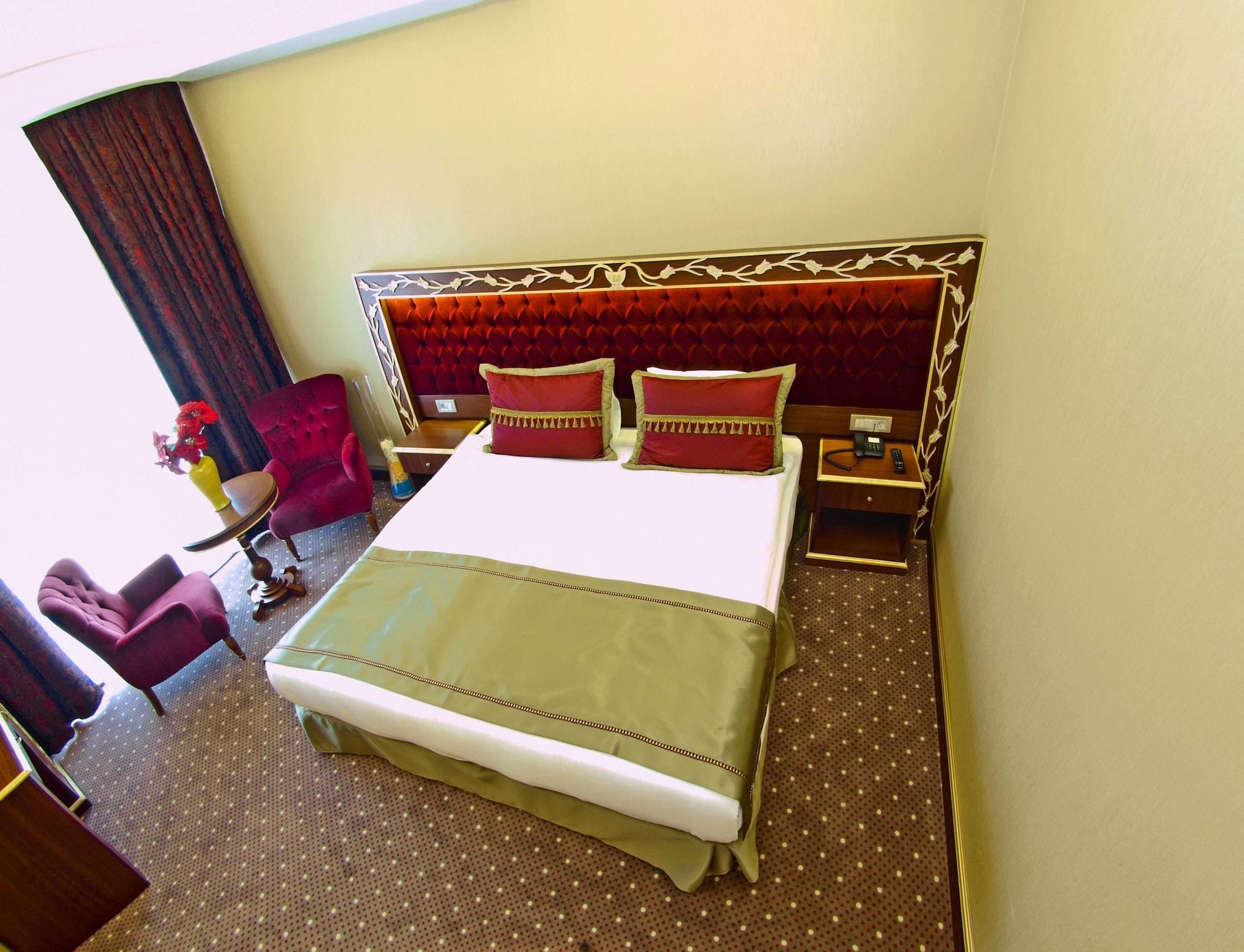Mb Deluxe Hotel Istanbul Exterior foto