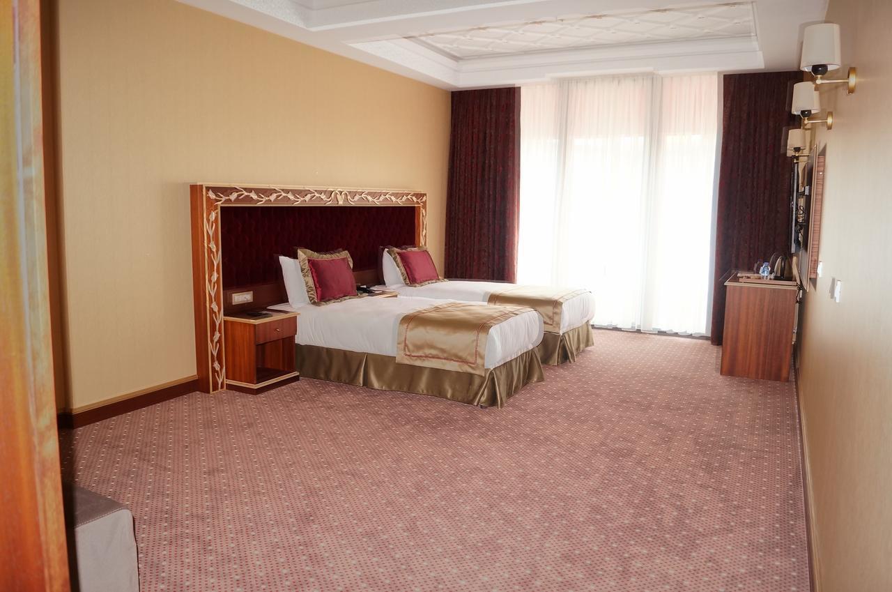 Mb Deluxe Hotel Istanbul Exterior foto